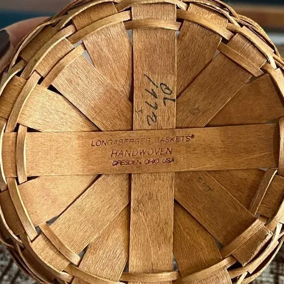 Longaberger 1992 Discovery Basket - Picture 4 of 7